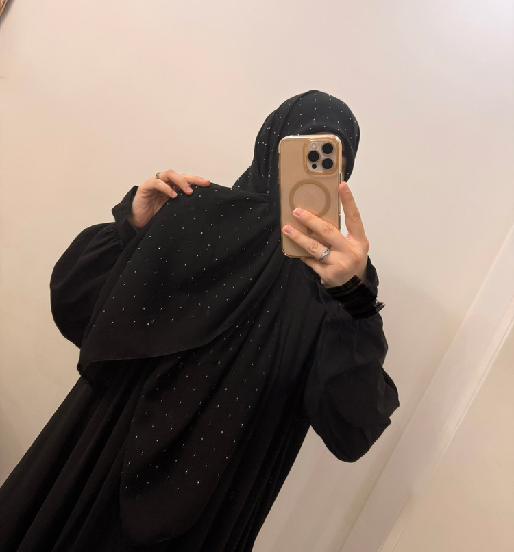 روسری کرپ نگین بارونی مجلسی قواره۱۳۵