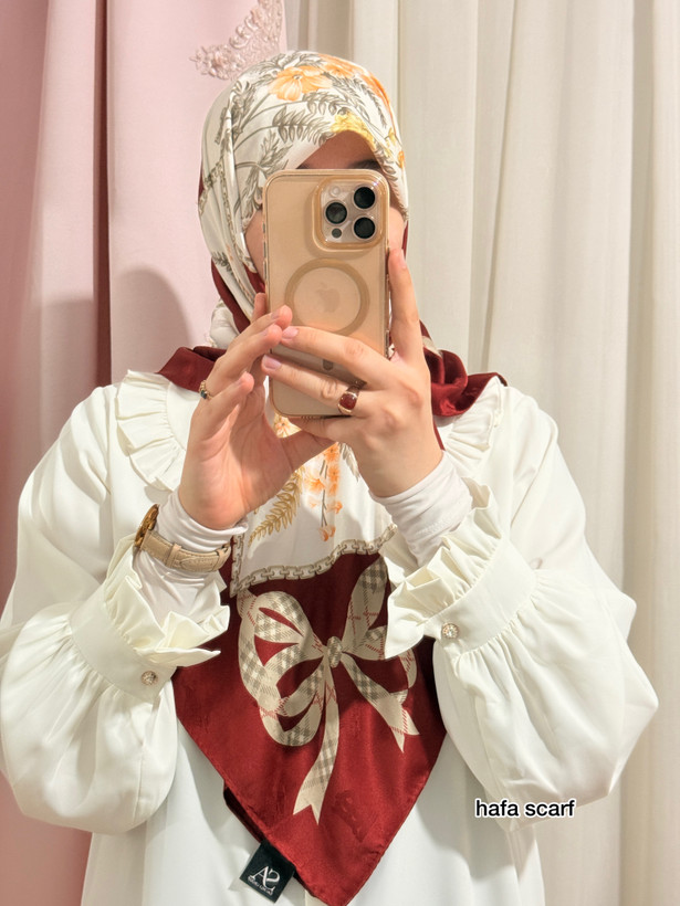 روسری ابریشم ژاکارد ۱۲۰