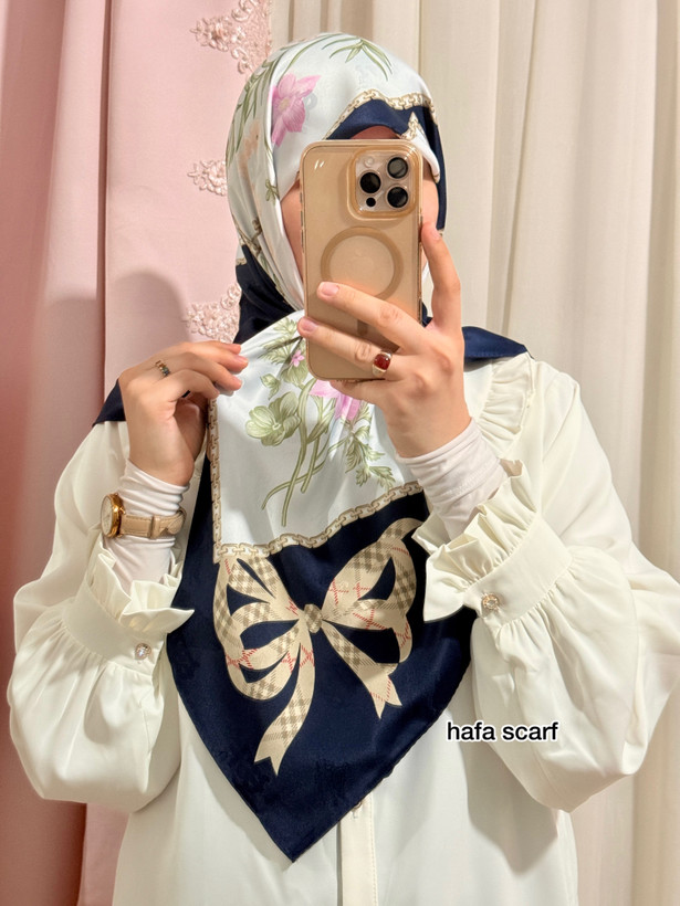 روسری ابریشم ژاکارد ۱۲۰