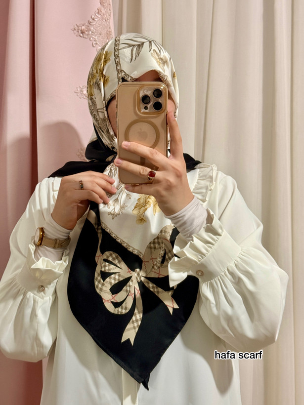 روسری ابریشم ژاکارد ۱۲۰