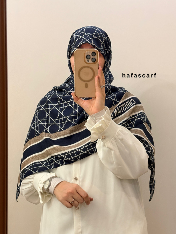 روسری سفید سورمه ای سیاسکارف