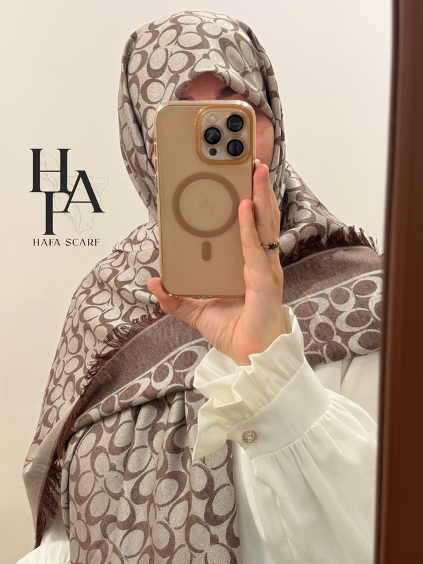 روسری کشمیر پاییزی از برند کوچ