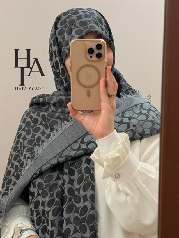 روسری کشمیر پاییزی از برند کوچ