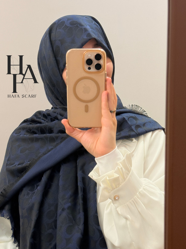 روسری کشمیر پاییزی از برند کوچ