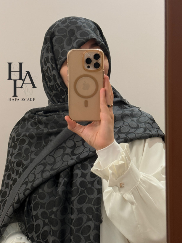 روسری کشمیر پاییزی از برند کوچ